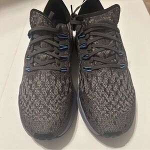NEW Mens 8.5 Nike Air Zoom Pegasus Sneakers